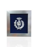 Escudo de Medicina.  Plateado.