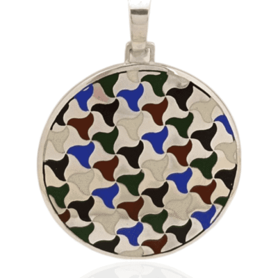 colgante en plata de ley y esmalte a fuego.