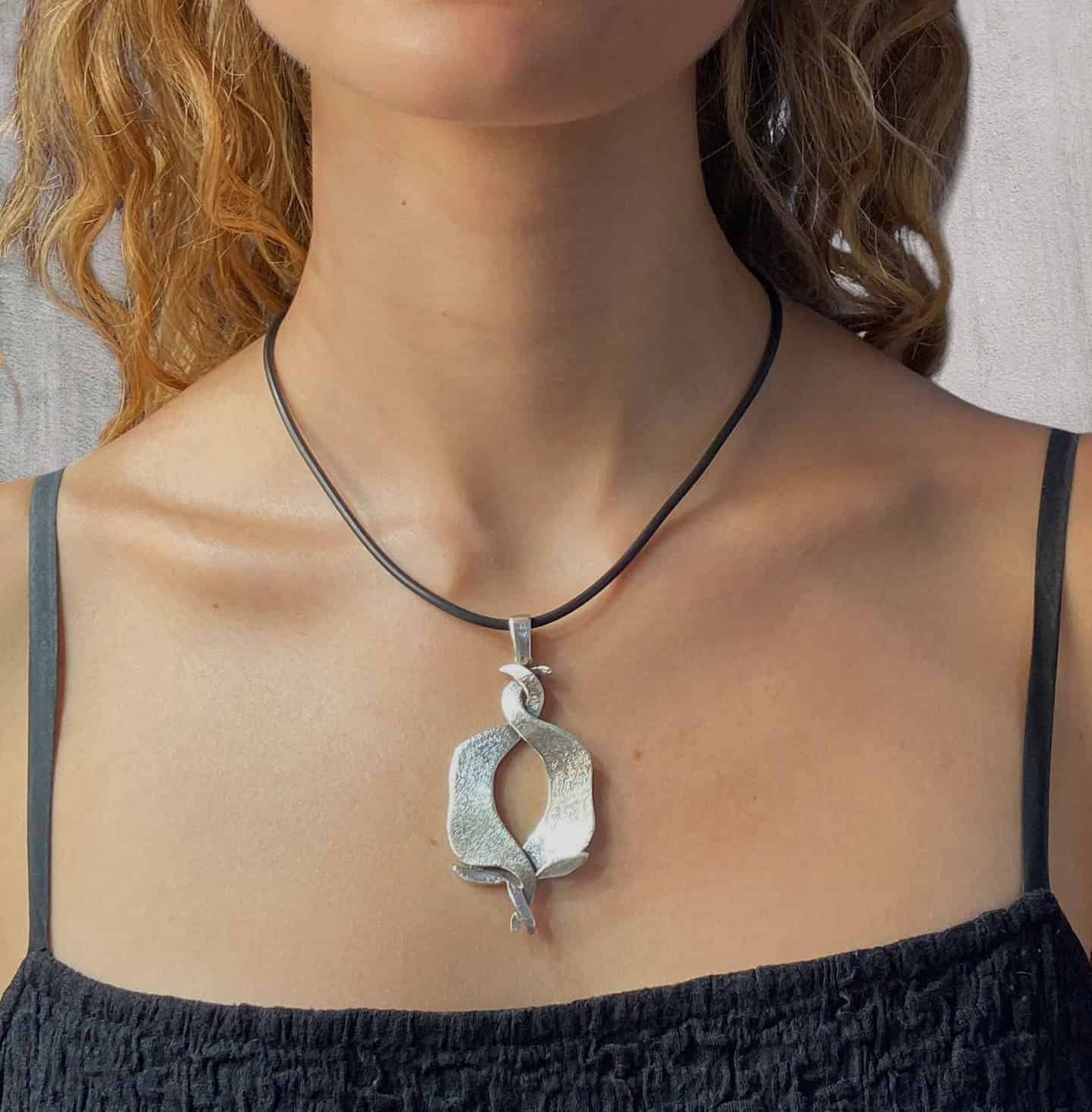 colgante granada entrelazada